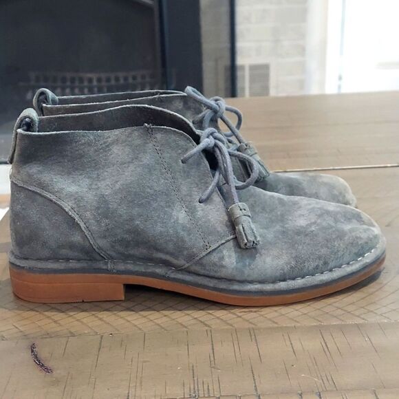 Hush Puppies Cyra Catelyn Gray Suede Chukka Boots Sz 8.5 - Picture 2 of 11